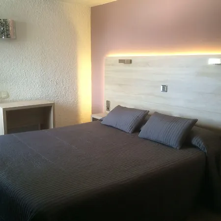 Hotel les Tourrades-2